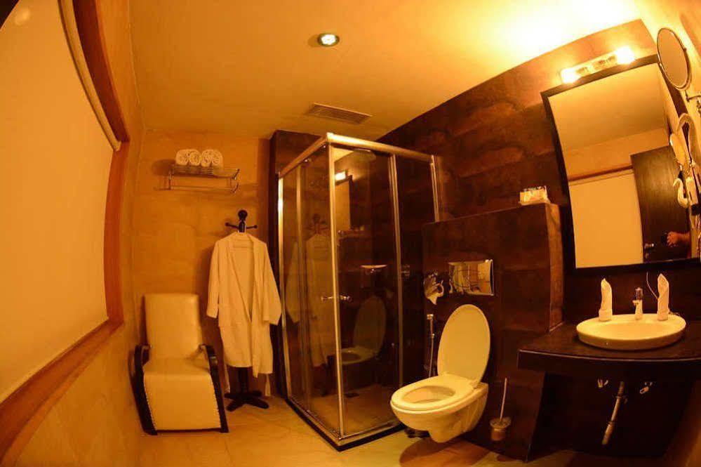 Hotel Pine Spring Wazir Bagh Srīnagar 외부 사진