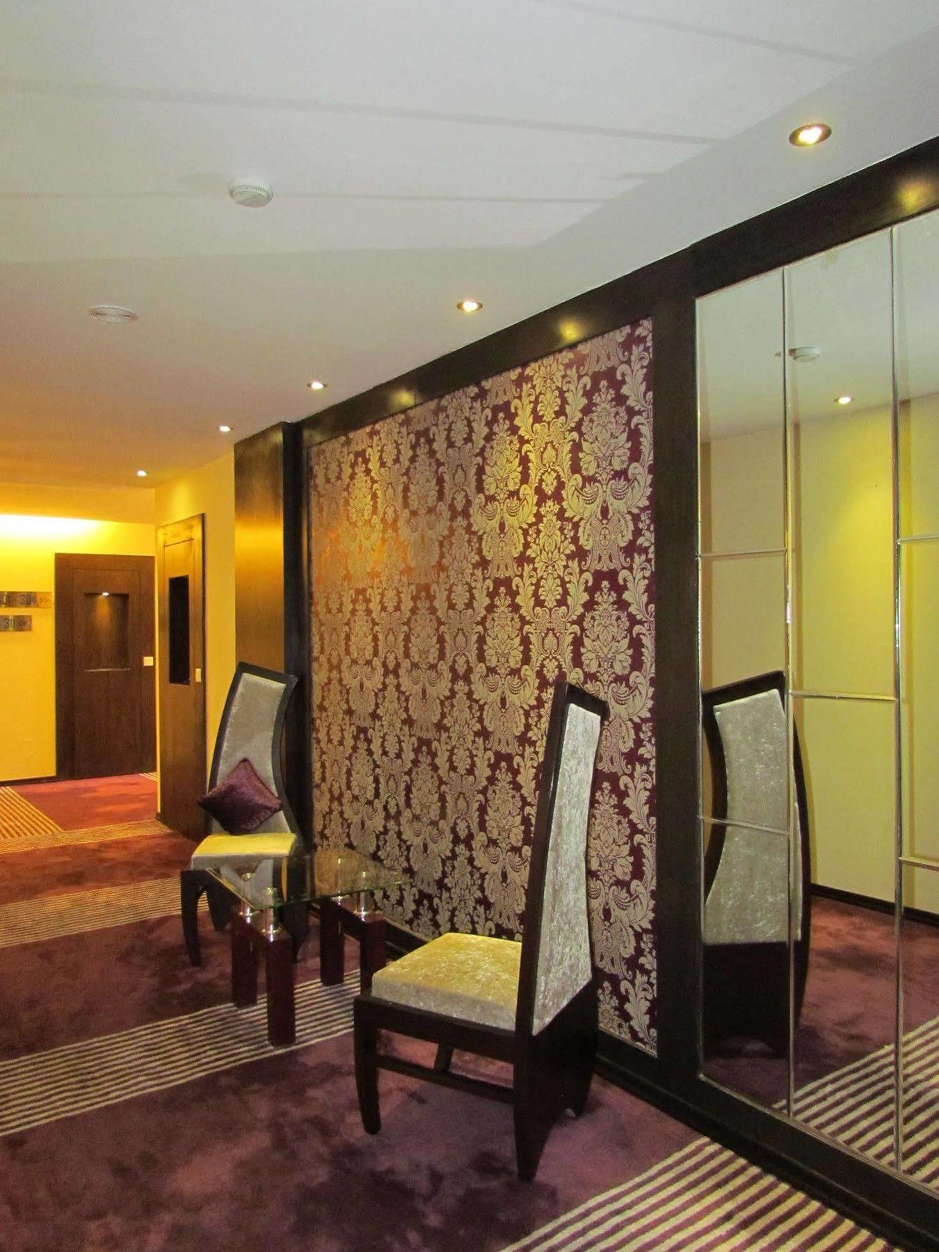 Hotel Pine Spring Wazir Bagh Srīnagar 외부 사진